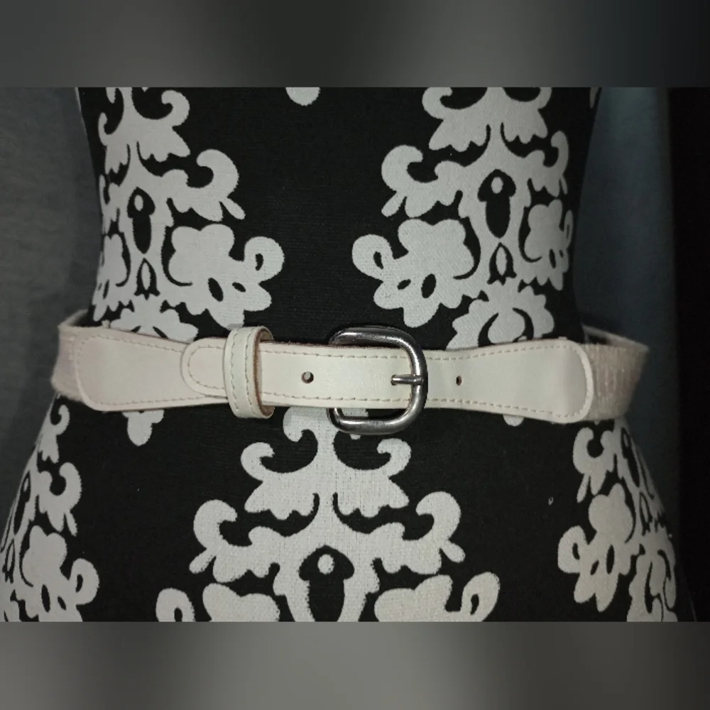 Vintage White & Pink Belt
